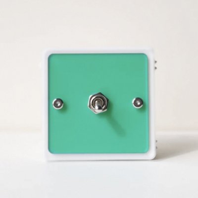 สวิตช์ไฟดีไซน์วินเทจ แผงอะคริลิกหลากสีสันสไตล์โดปามีน พร้อมก้านโยกสุดคลาสสิก แบบ 3 สวิตช์ ควบคุมทางเดียวและสองทาง