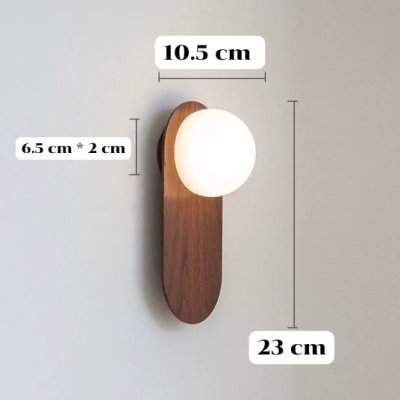 Elegant vintage wall lamp