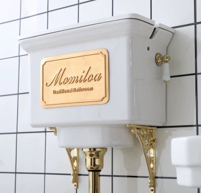 Classic WC with Solid Wood Lid