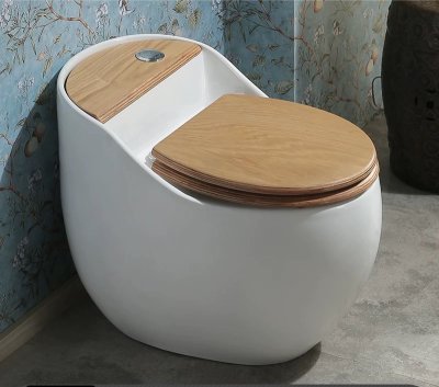 Egg-Shaped Wooden Pattern Toilet — Compact Vintage Style
