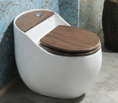 Egg-Shaped Wooden Pattern Toilet — Compact Vintage Style