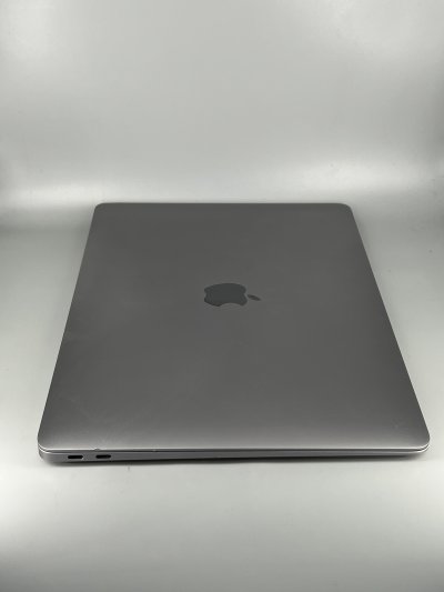 MacBook Air 13-inch Core i5 1.6GHz. RAM 8GB. SSD 256GB. 2019 ( SpaceGray )