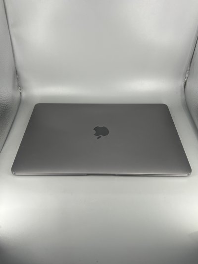 MacBook Air 13-inch Core i5 1.6GHz. RAM 8GB. SSD 256GB. 2019 ( SpaceGray )