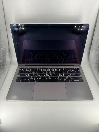 MacBook Air 13-inch Core i5 1.6GHz. RAM 8GB. SSD 256GB. 2019 ( SpaceGray )