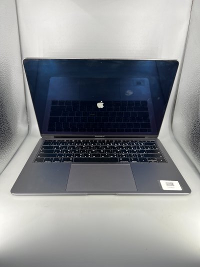 MacBook Air 13-inch Core i5 1.6GHz RAM 8GB SSD 128GB 2019 Space Gray