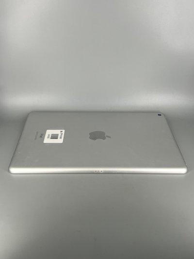 Used iPad Gen 8 128GB Wi-Fi - Silver