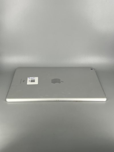 Used iPad Gen 7 32GB Silver Wi-Fi (A2197)