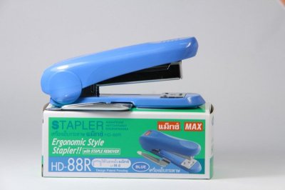 เครื่องเย็บกระดาษ สีน้ำตาล แม็กซ์ HD-88R