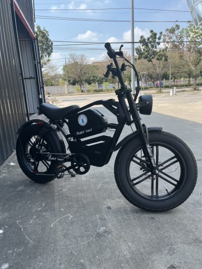 GP_fat_tire_ebike_black_right view