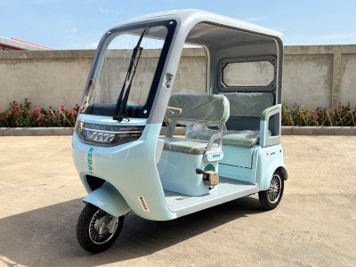 Kedar_e_tricycle_J50_blue_grey_left_front_view_2