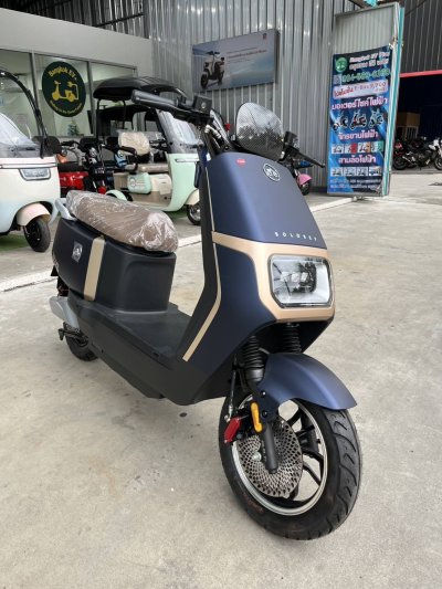 olos_N17_3500w_80km_speed_100km_distance_blue_front_right_veiw