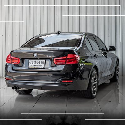 BMW SERIES 3, 330e sport ปี 2018 โฉม F30 ปี12-20 สีดำ เกียร์ Auto เครื่องยนต์ เบนซิน + ไฟฟ้า เลขไมล์เพียง 158,286 Km.