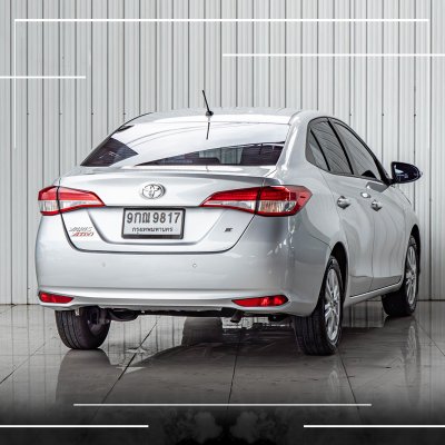 TOYOTA YARIS ATIV, 1.2 E ปี 2019 สีเทา โฉม ปี17-22