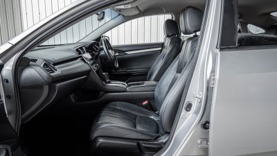 HONDA CIVIC, 1.8 EL ปี 2017 สีเทา โฉม FC-FK ปี16-21