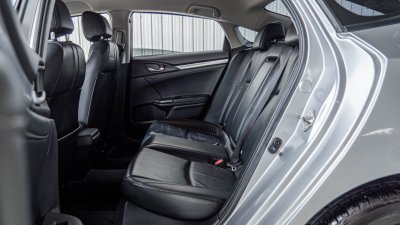 HONDA CIVIC, 1.8 EL ปี 2017 สีเทา โฉม FC-FK ปี16-21