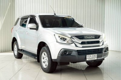 ISUZU MU-X, 1.9 (CD) ปี 2020 เกียร์AT สีเทาโฉม ปี13-20