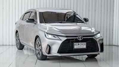 TOYOTA YARIS ATIV, 1.2 PREMIUM LUXURY ปี 2023 สีเทา โฉม ปี22-ปัจจุบัน