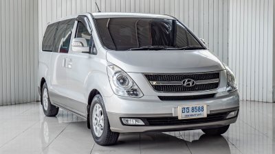 HYUNDAI H1, DELUXE ปี 2011 สีเทา ATโฉม ปี08-18