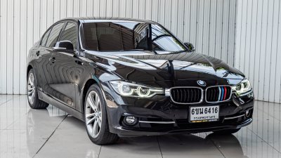 BMW SERIES 3, 330e sport ปี 2018 โฉม F30 ปี12-20 สีดำ เกียร์ Auto เครื่องยนต์ เบนซิน + ไฟฟ้า เลขไมล์เพียง 158,286 Km.