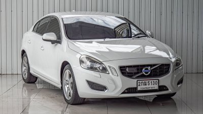 VOLVO S60, 1.6T ปี 2013 สีขาว โฉม ปี09-13