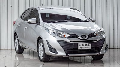 TOYOTA YARIS ATIV, 1.2 E ปี 2019 สีเทา โฉม ปี17-22