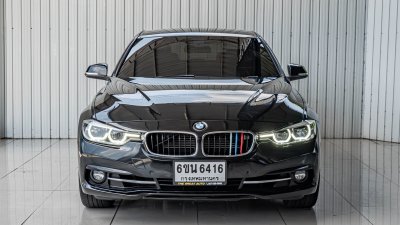 BMW SERIES 3, 330e sport ปี 2018 โฉม F30 ปี12-20 สีดำ เกียร์ Auto เครื่องยนต์ เบนซิน + ไฟฟ้า เลขไมล์เพียง 158,286 Km.