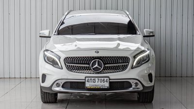 BENZ GLA-CLASS, 200 ปี 2015 สีขาวโฉม W156 ปี14-20