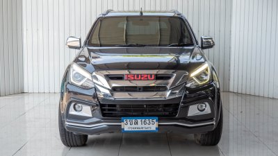 ISUZU MU-X 1.9 (CD) ปี 2017 สีดำ เกียร์ธรรมดา โฉม ปี13-20