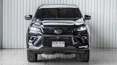 TOYOTA FORTUNER, 2.8 GR SPORT 4WD ปี 2024 สีดำ  โฉม ปี15-ปัจจุบัน
