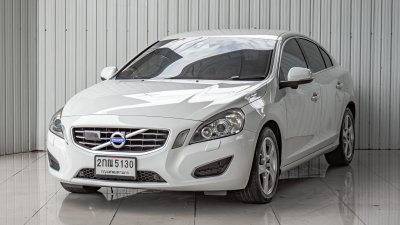 VOLVO S60, 1.6T ปี 2013 สีขาว โฉม ปี09-13