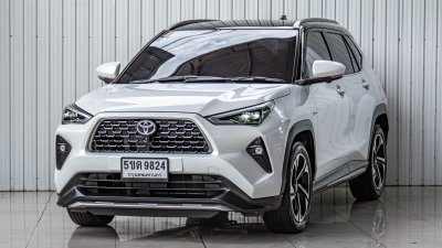 TOYOTA YARIS CROSS, 1.5 HEV PREMIUM LUXURY ปี 2024 สีขาว ดำ โฉม ปี23-ปัจจุบัน