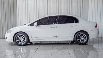 HONDA CIVIC, 1.8 S 2010 A/T สีขาวโฉม FD ปี05-12