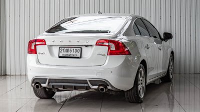 VOLVO S60, 1.6T ปี 2013 สีขาว โฉม ปี09-13