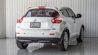 NISSAN JUKE, 1.6 V ปี 2014 สีขาว โฉม ปี10-ปัจจุบัน