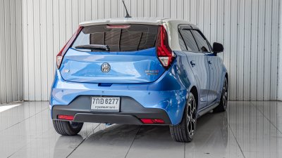 MG 3, 1.5 V SUNROOF ปี 2018 สีน้ำเงิน ขาว โฉม ปี14-24