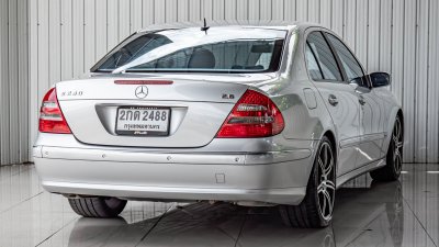 Benz E240 avangard w211 ปี 2004