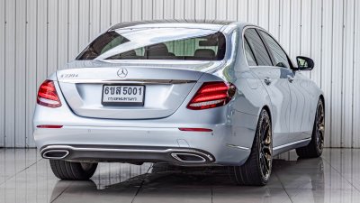 BENZ E-CLASS, E220d 2.0 EXCLUSIVE 2016 สีเทา โฉม W213 ปี16-24