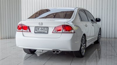 HONDA CIVIC, 1.8 S 2010 A/T สีขาวโฉม FD ปี05-12
