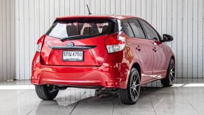 TOYOTA YARIS, 1.2 J 2016 สีแดงโฉม ปี13-19