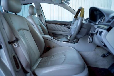 Benz E240 avangard w211 ปี 2004