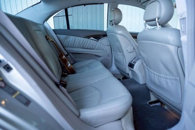 Benz E240 avangard w211 ปี 2004