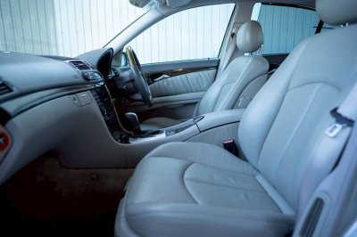 Benz E240 avangard w211 ปี 2004