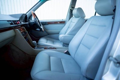 Benz 220E code B ปี 1993