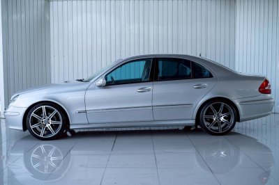 Benz E240 avangard w211 ปี 2004