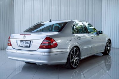 Benz E240 avangard w211 ปี 2004