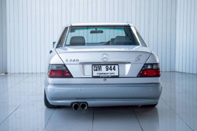 Benz 220E code B ปี 1993