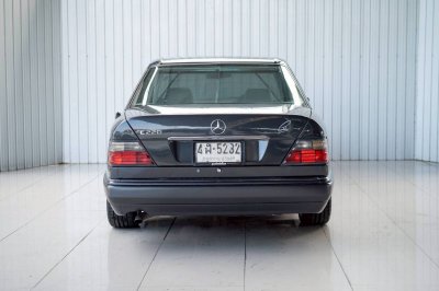 Benz E220 w124 code C ปี 1995