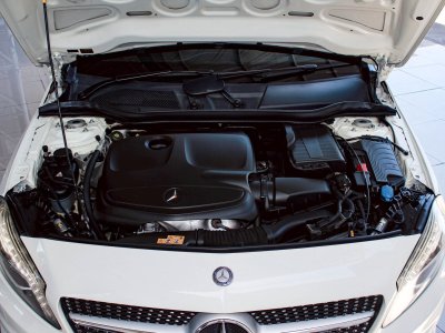 Benz A250 AMG Sport 2.0 W176 Sport Hatchback ปี 2013 โฉม ปี 12-19 สีขาว เครื่องยนต์ เบนซิน เกียร์ AUTO ไมล์ 174,377 km.