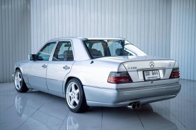 Benz 220E code B ปี 1993