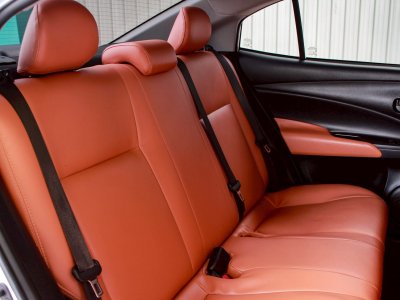 TOYOTA YARIS ATIV, 1.2 ENTRY ปี 2019 โฉม ปี17-22เกียร์ **Auto รถบ้านประหยัดน้ำมัน เบนซิน สีขาว ไมล์เพียง 84,662 km.